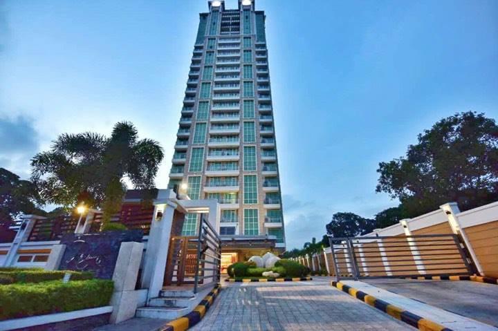Padgett Place Prime Suites Cebu Exterior foto
