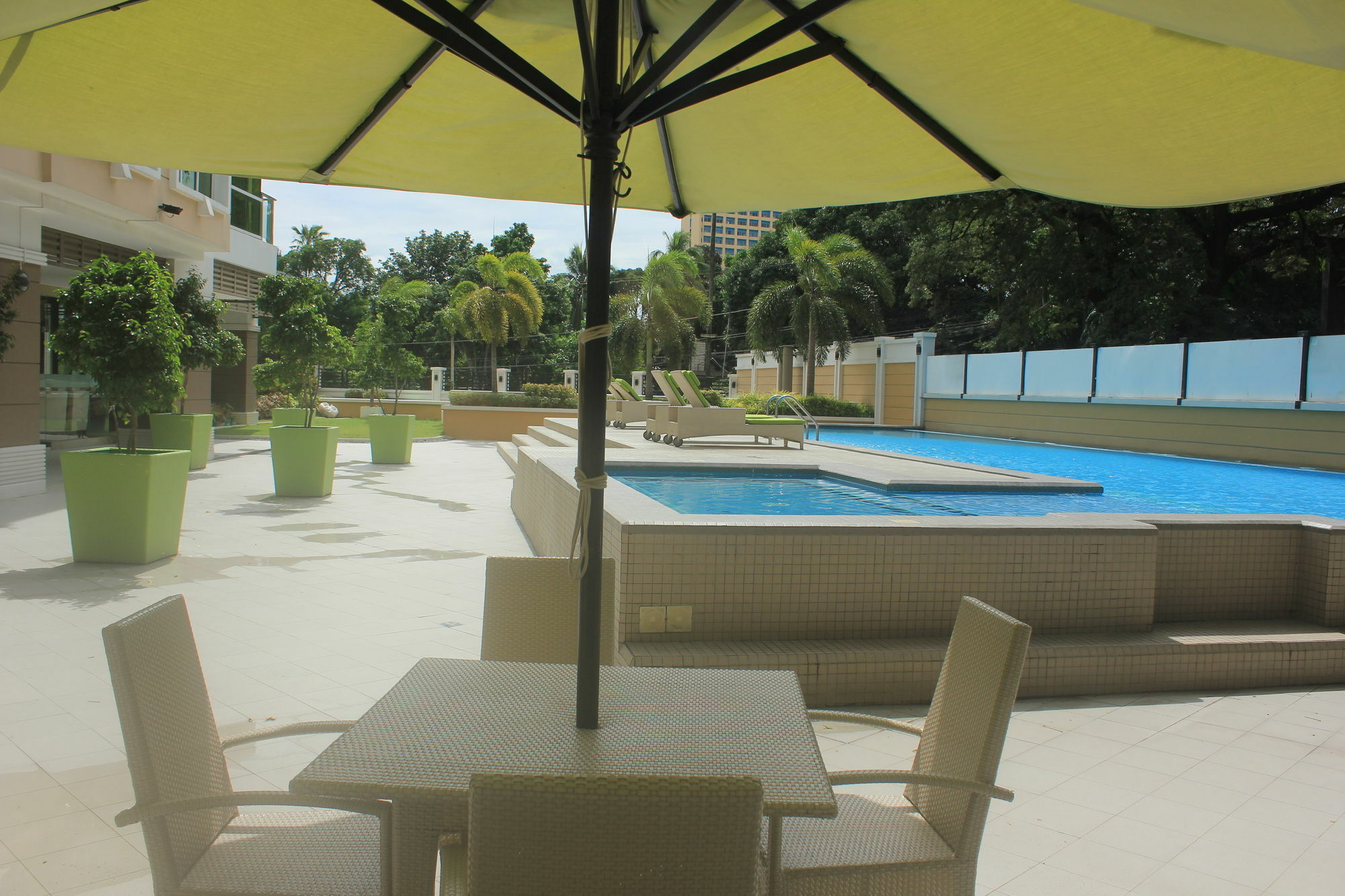 Padgett Place Prime Suites Cebu Exterior foto